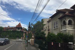 Explore local neighbourhoods of Bucharest
